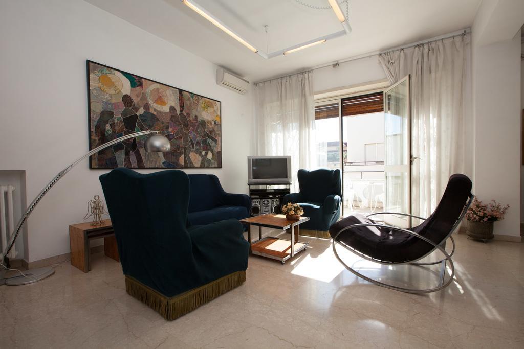 Devoti Roma